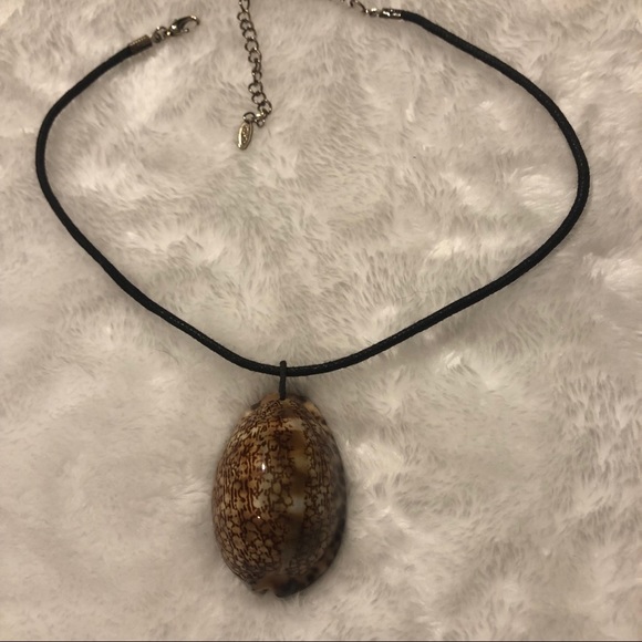 Caribbean Shell necklace - Picture 7 of 7